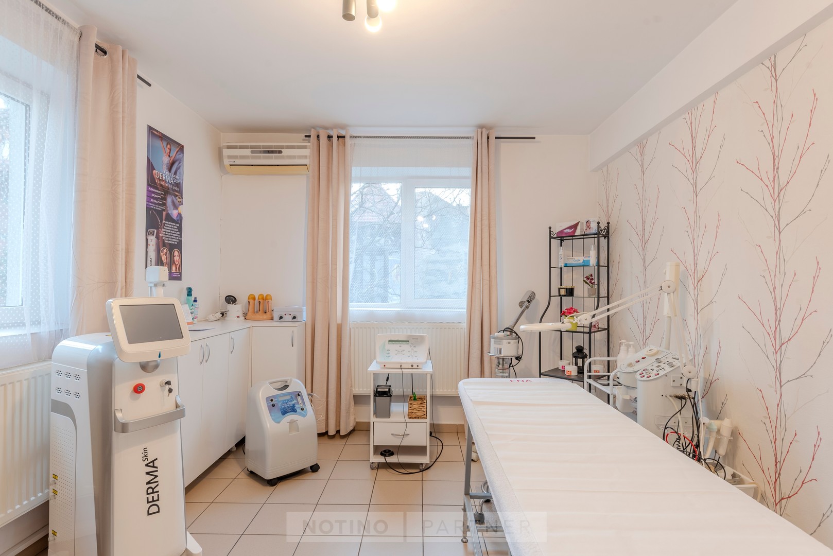 Ena Cosmetics Salon